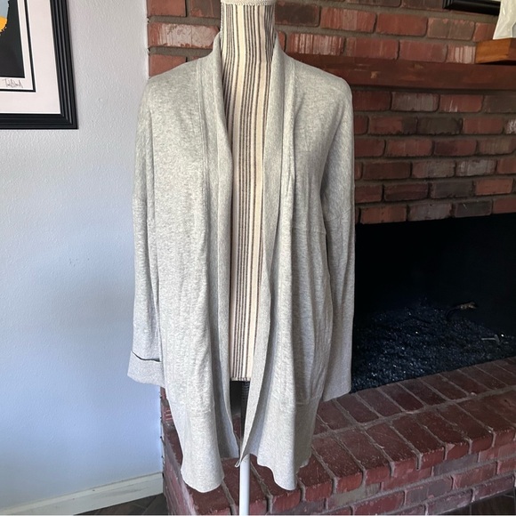 Amour Vert Gray Open Front Cardigan in Light Heather Grey Sz M - Picture 1 of 10